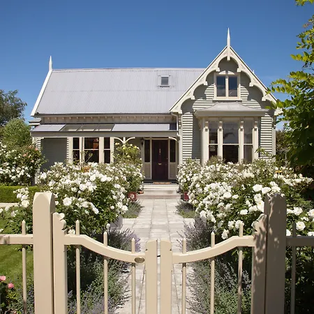 Lilac Rose Boutique Bed And Breakfast-2
